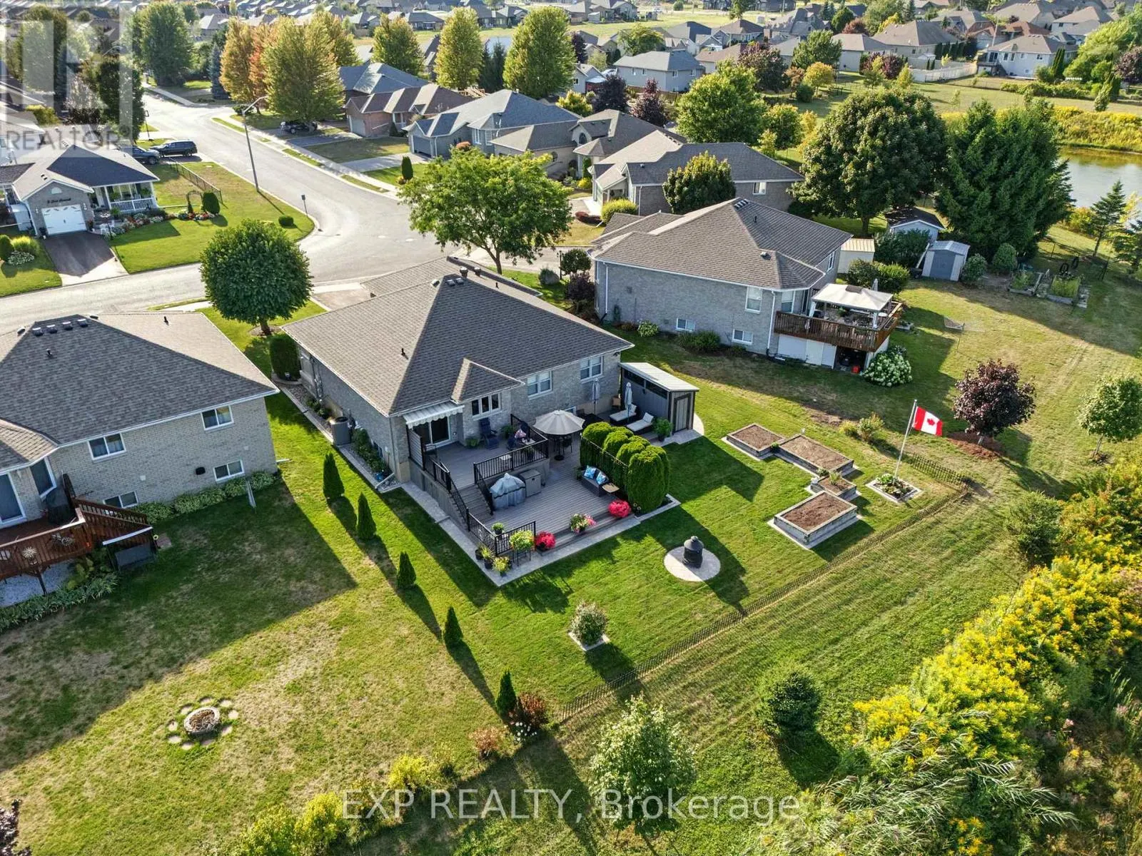 6 COVE COURT