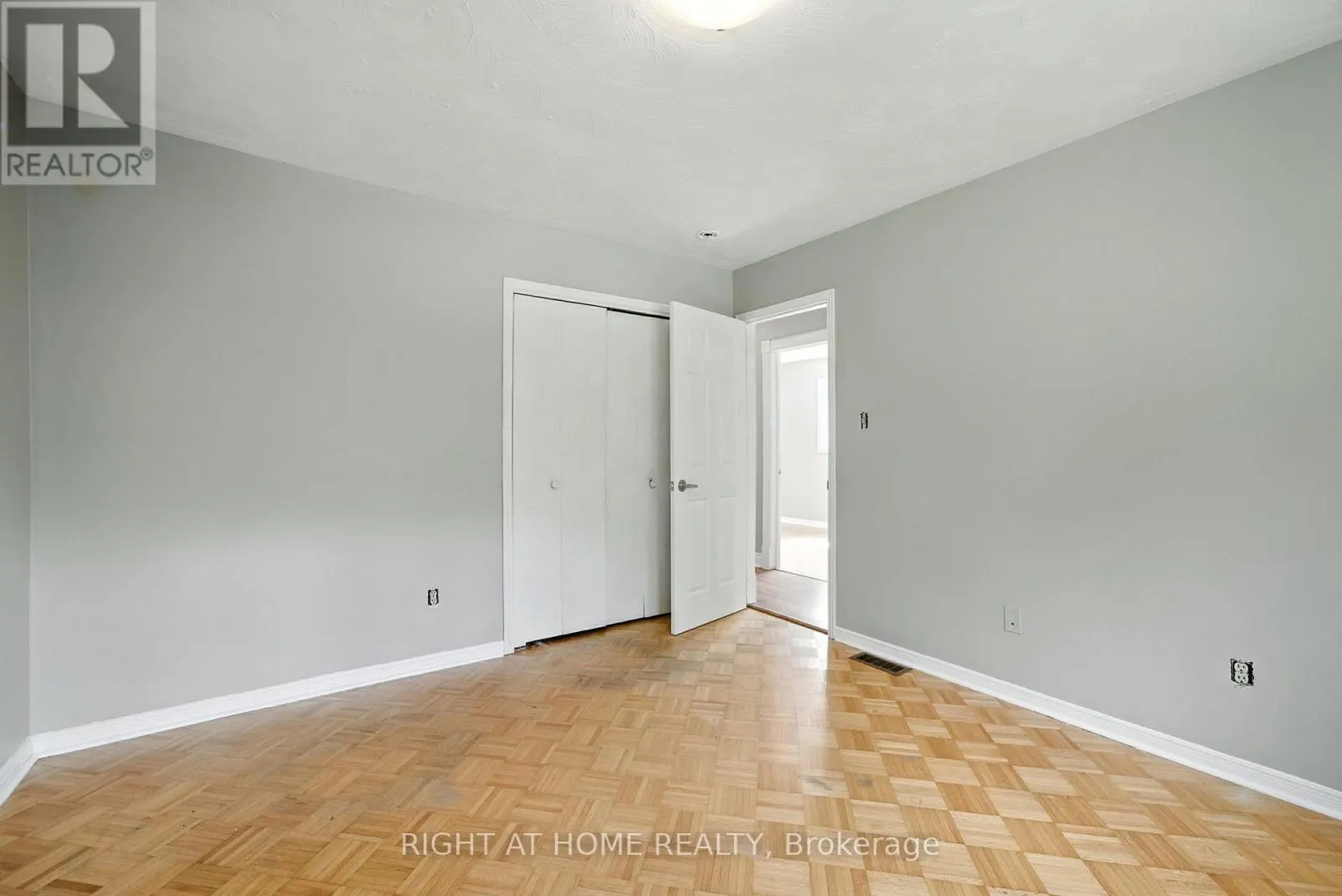 1045 HIGH STREET