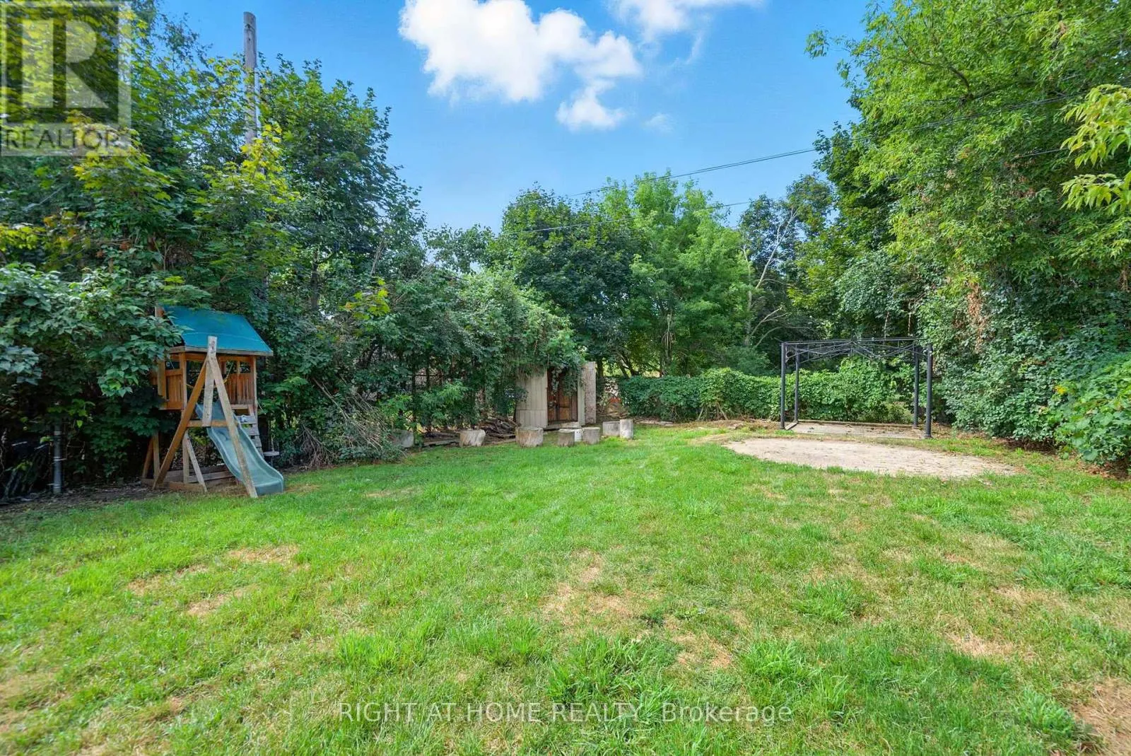 1045 HIGH STREET