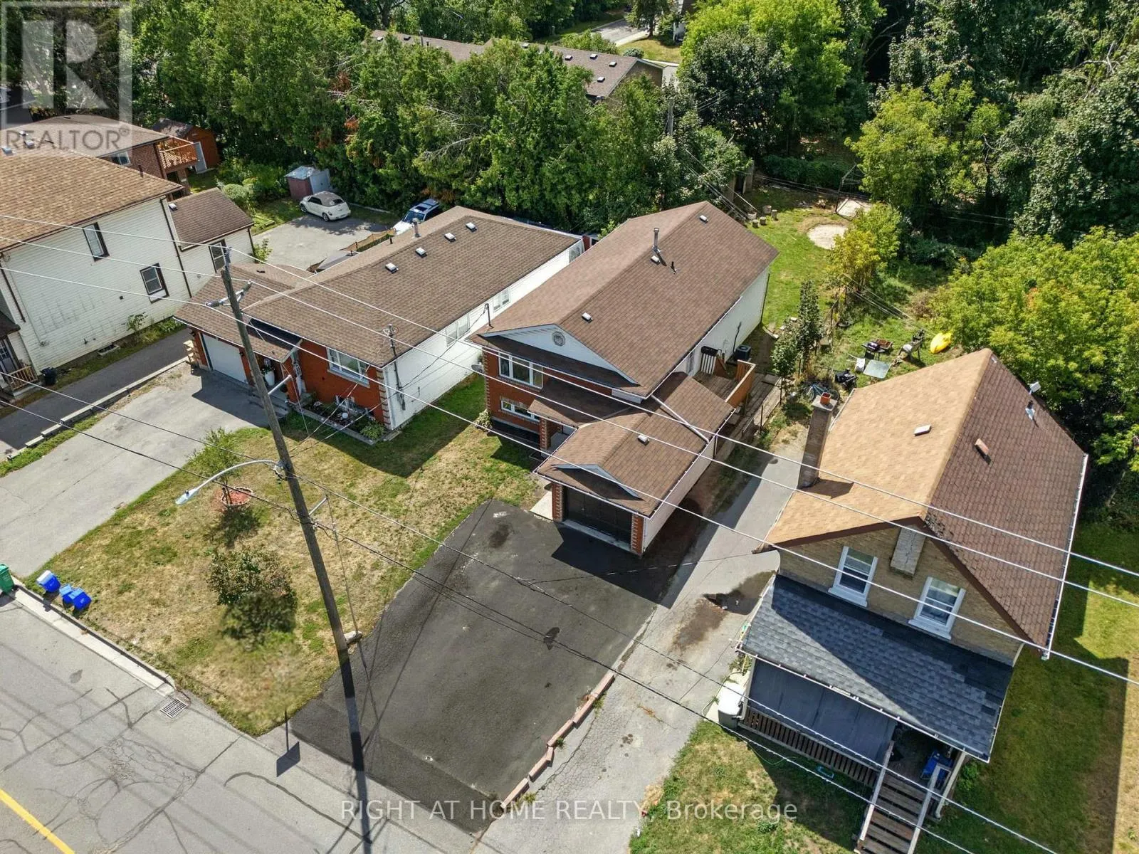 1045 HIGH STREET