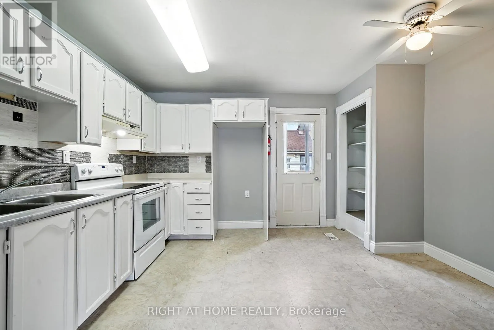 1045 HIGH STREET