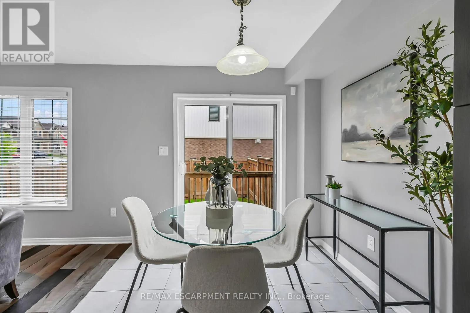 143 THOMPSON ROAD