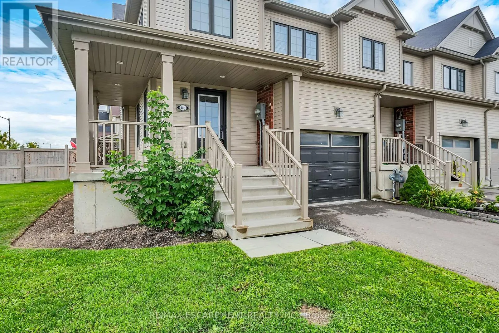 143 THOMPSON ROAD