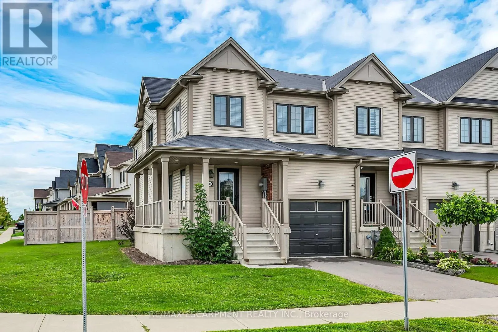 143 THOMPSON ROAD