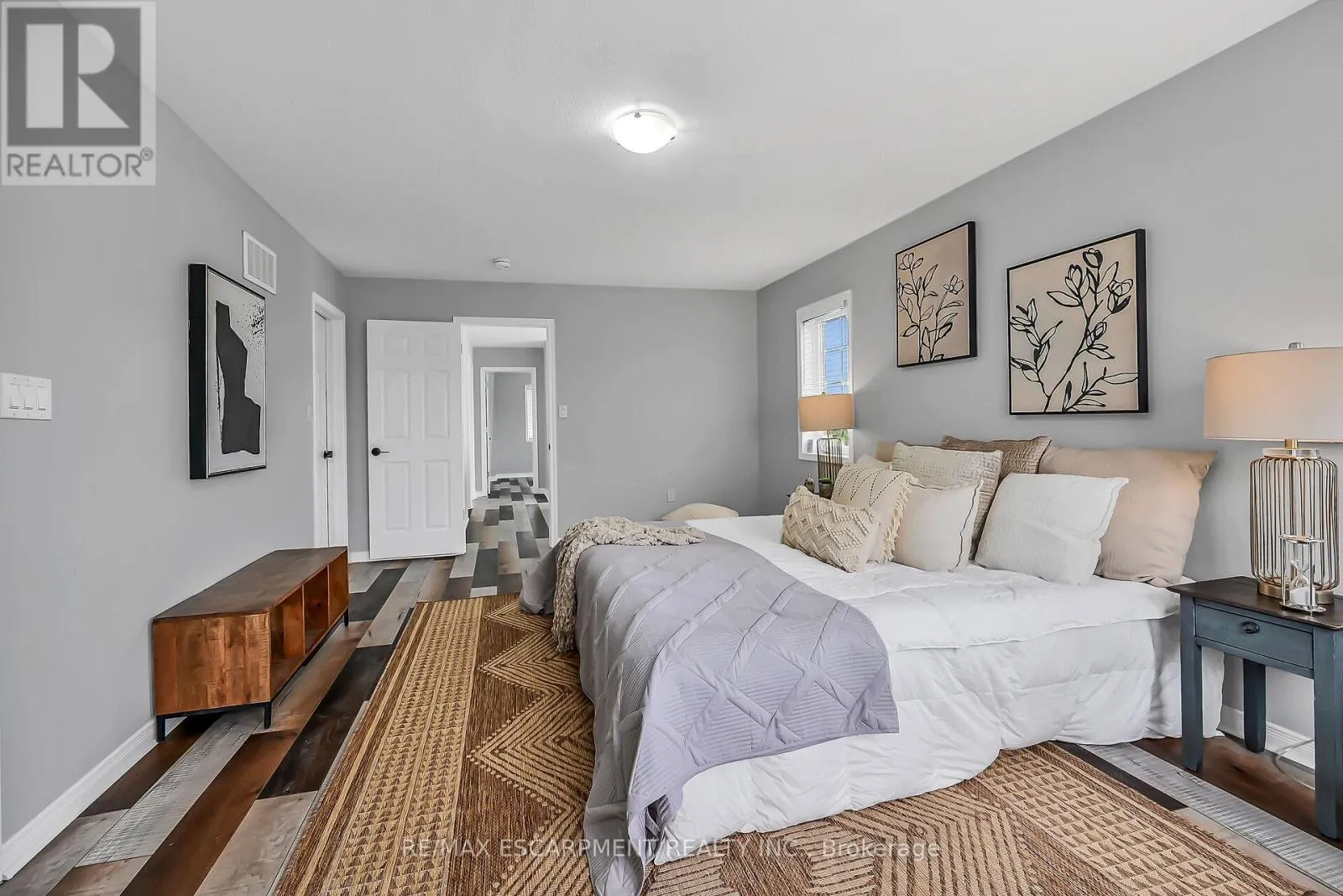143 THOMPSON ROAD