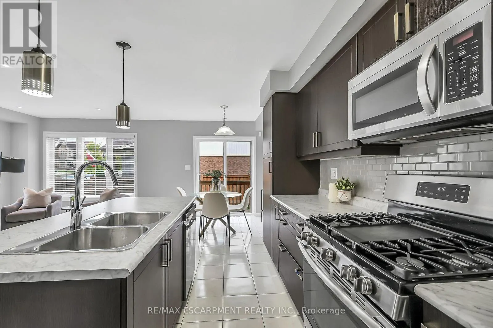 143 THOMPSON ROAD