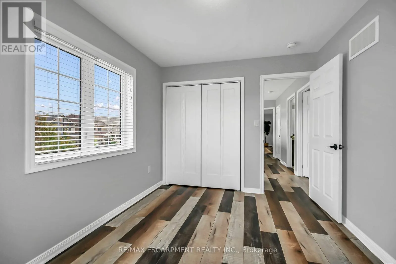 143 THOMPSON ROAD