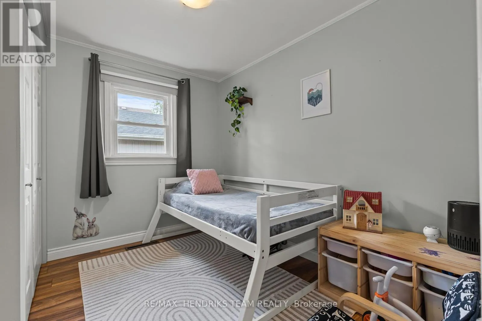 40 ALEXANDRA BOULEVARD