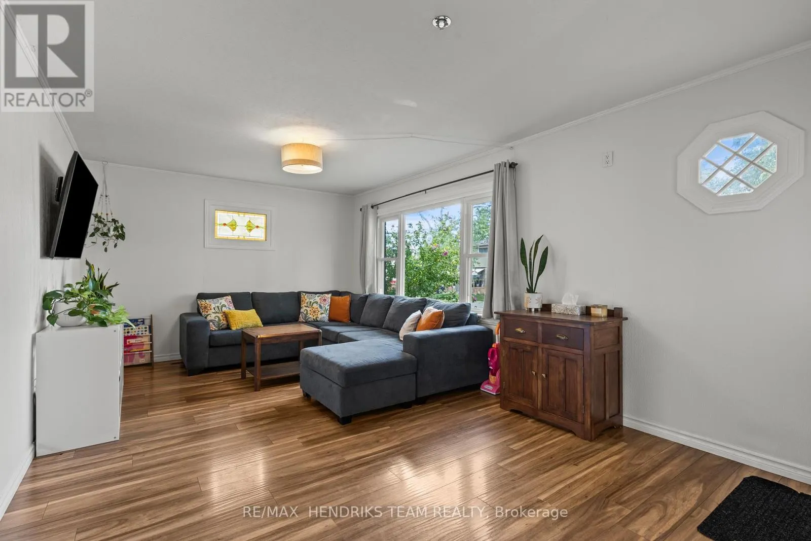 40 ALEXANDRA BOULEVARD