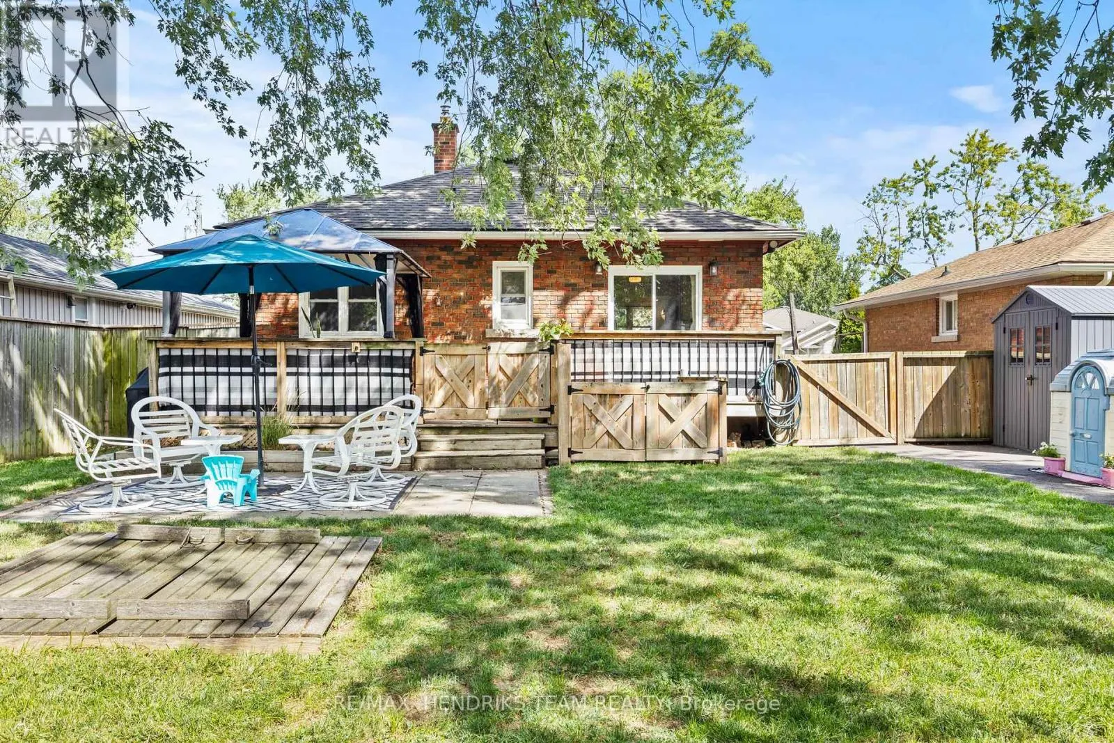 40 ALEXANDRA BOULEVARD