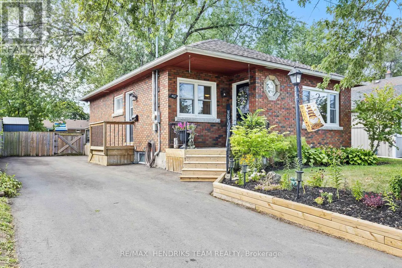 40 ALEXANDRA BOULEVARD