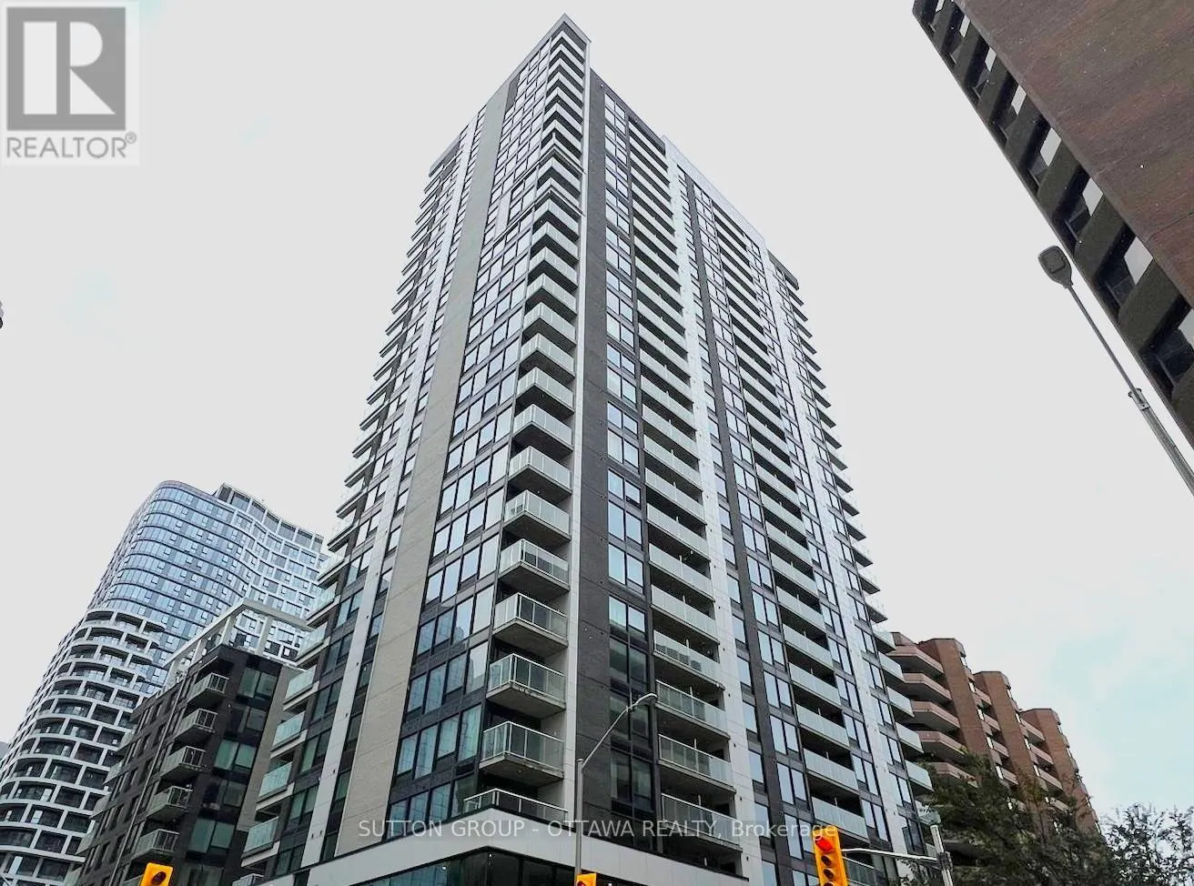 1001 - 340 QUEEN STREET