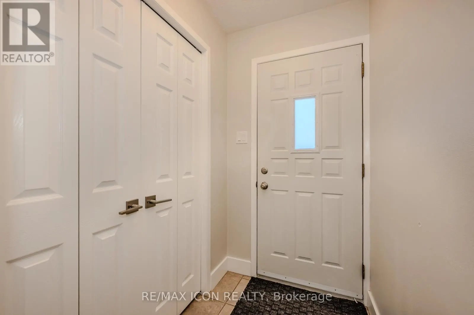 12 - 337 KINGSWOOD DRIVE