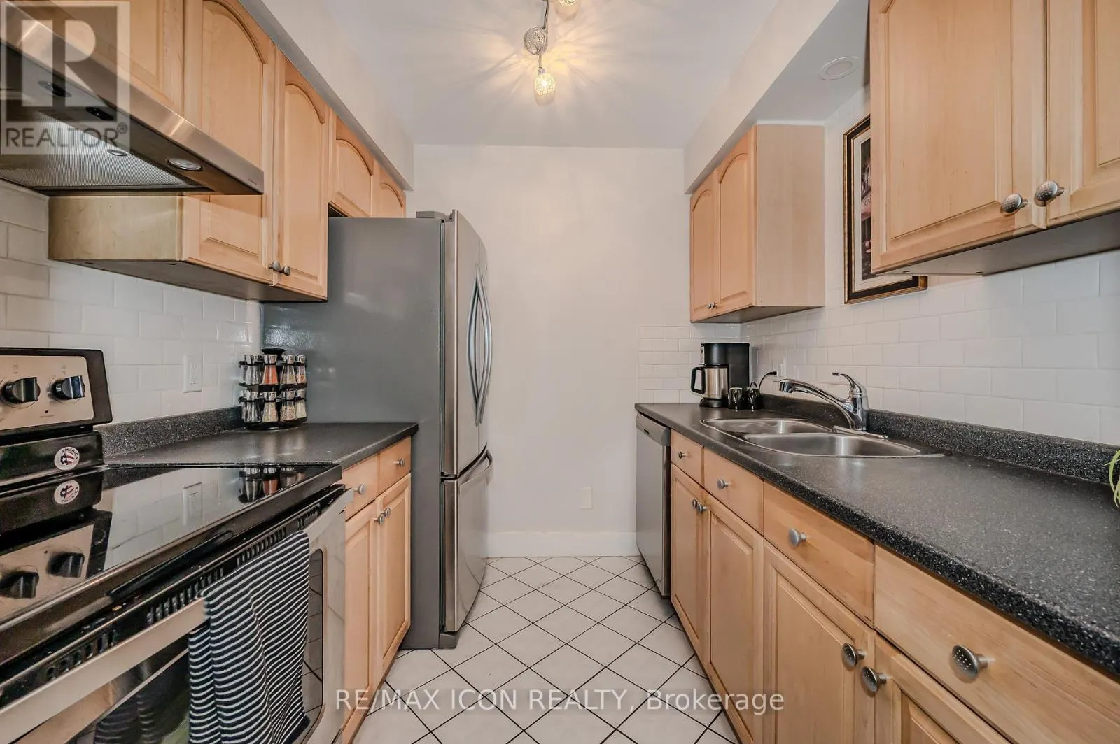 12 - 337 KINGSWOOD DRIVE