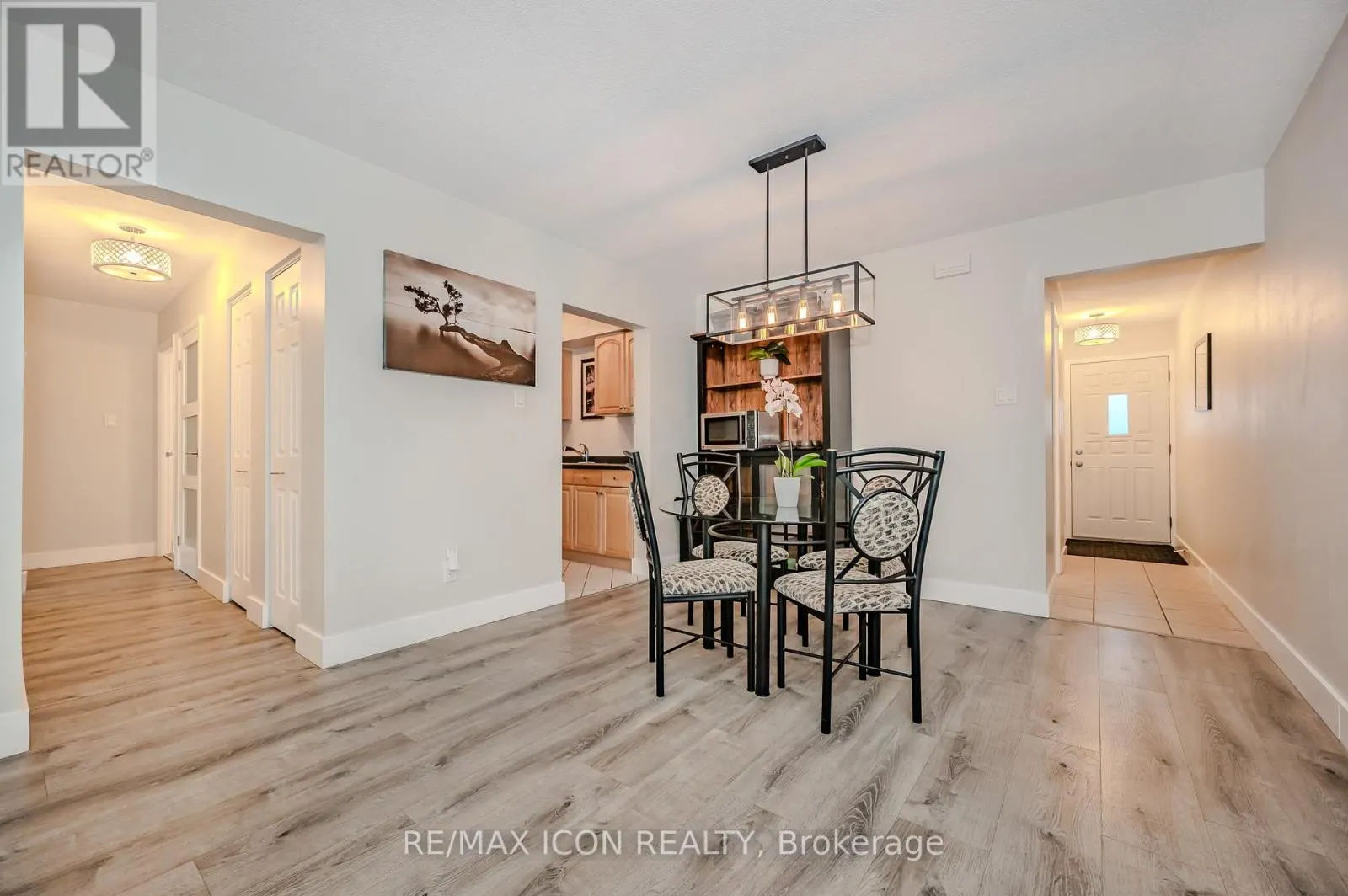 12 - 337 KINGSWOOD DRIVE