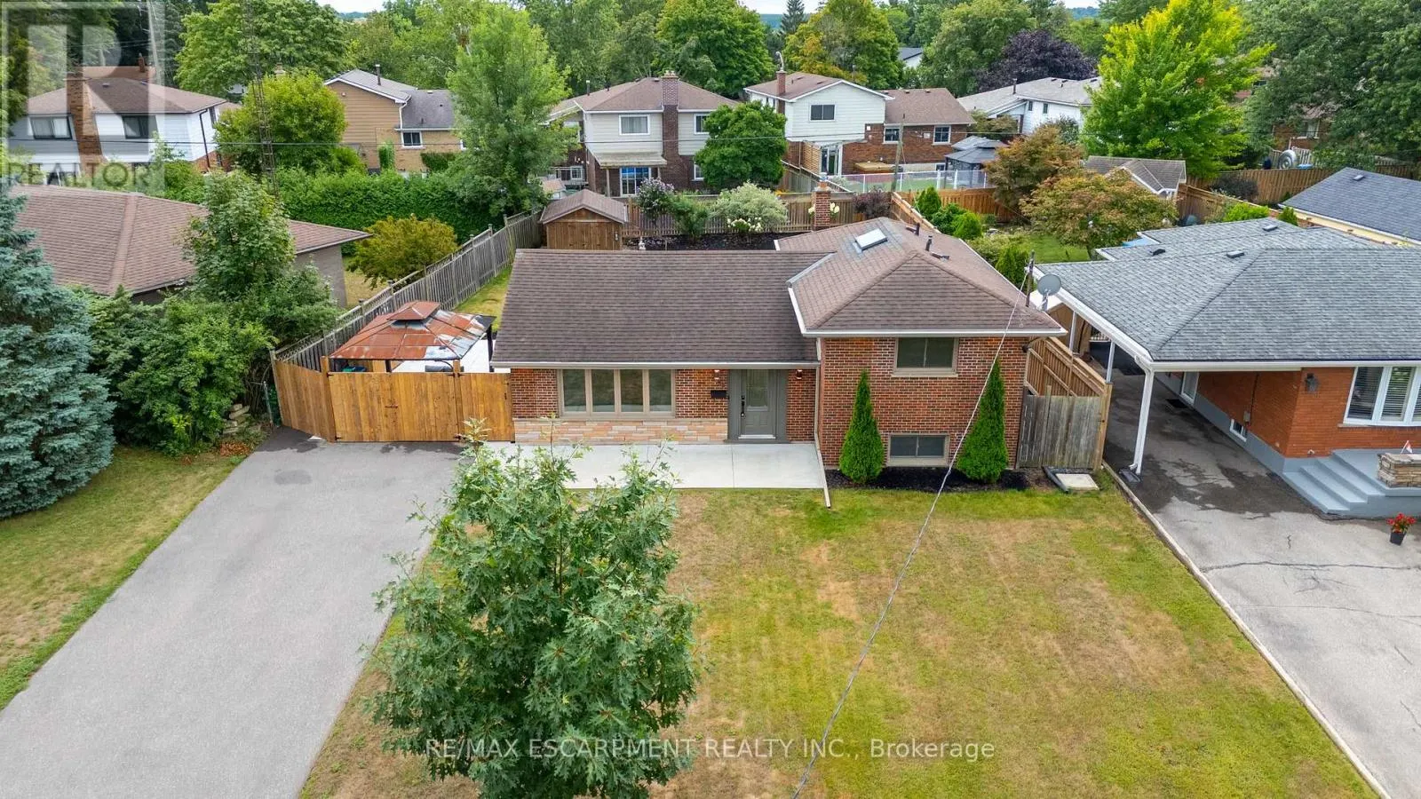 35 HICKERY PLACE
