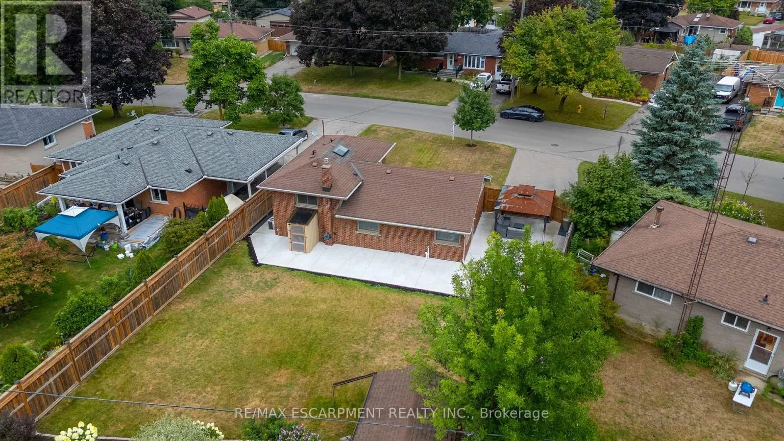 35 HICKERY PLACE
