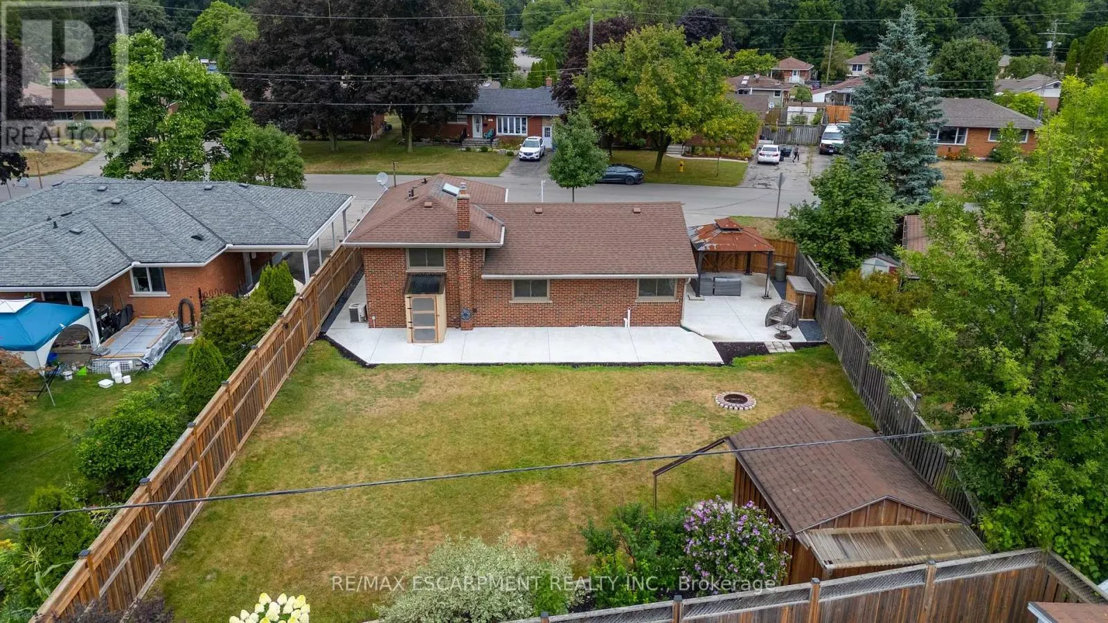 35 HICKERY PLACE