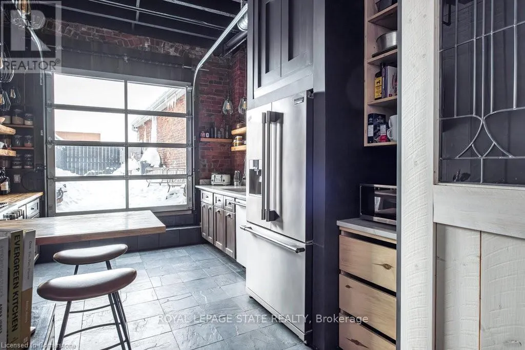 203 KING STREET E
