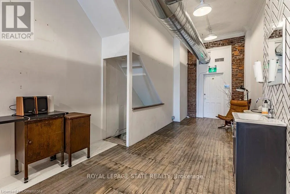 203 KING STREET E