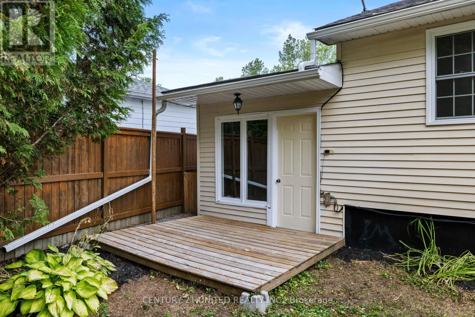 60 HEMLOCK STREET
