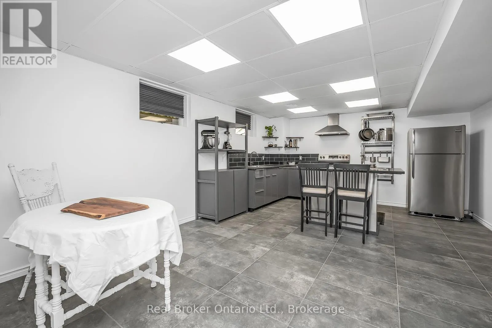 2859 DOMINION ROAD