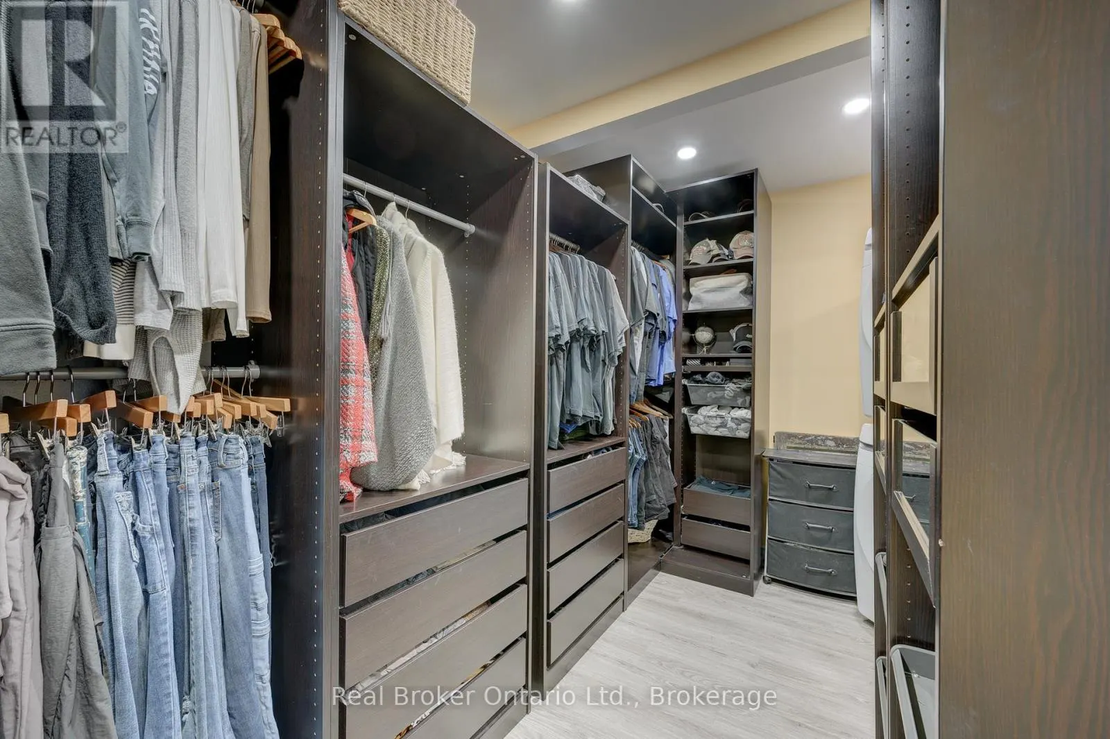 2859 DOMINION ROAD