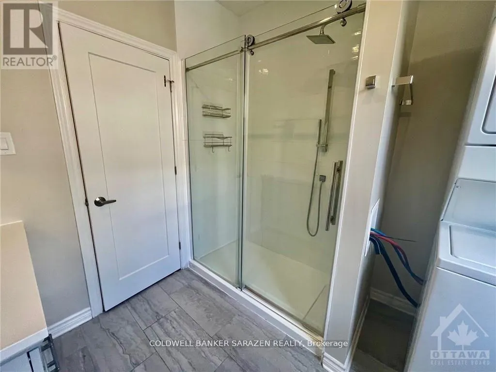 2 - 58 PARENT AVENUE