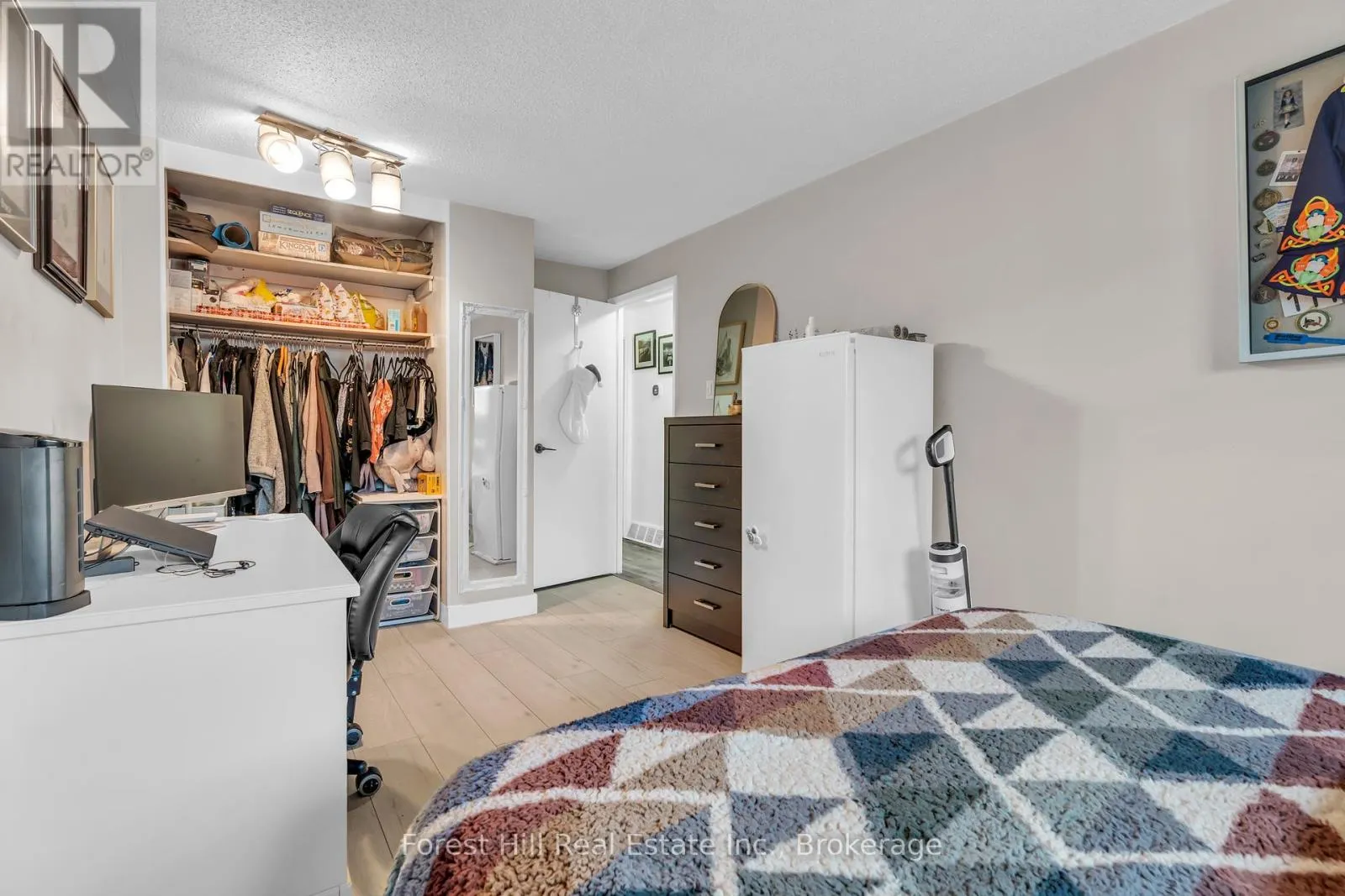 130 PEPPERWOOD CRESCENT