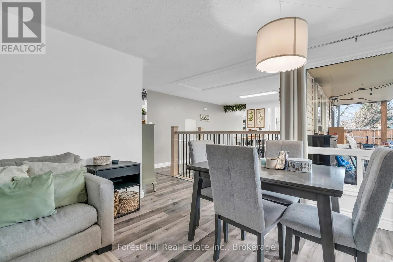 130 PEPPERWOOD CRESCENT