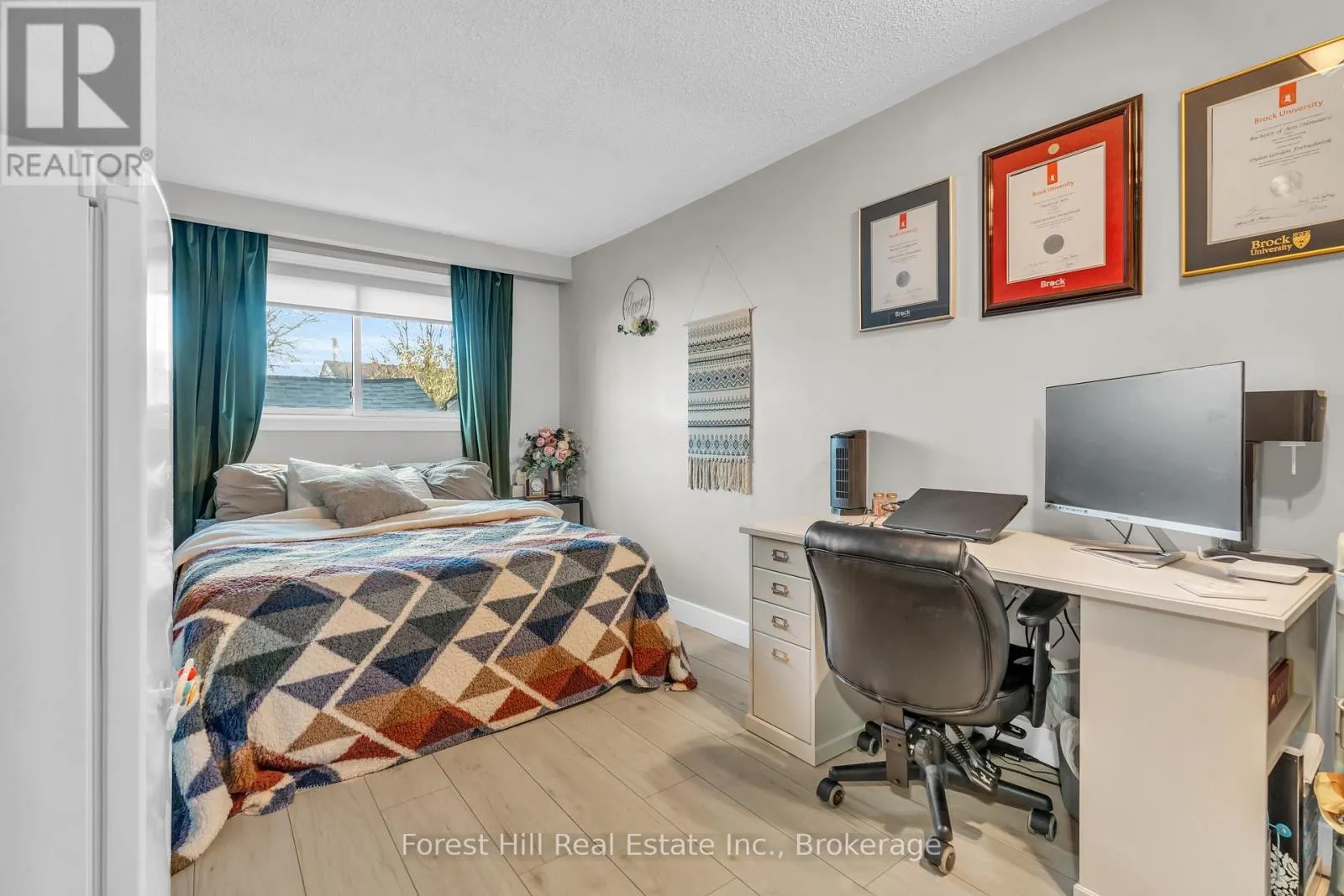130 PEPPERWOOD CRESCENT