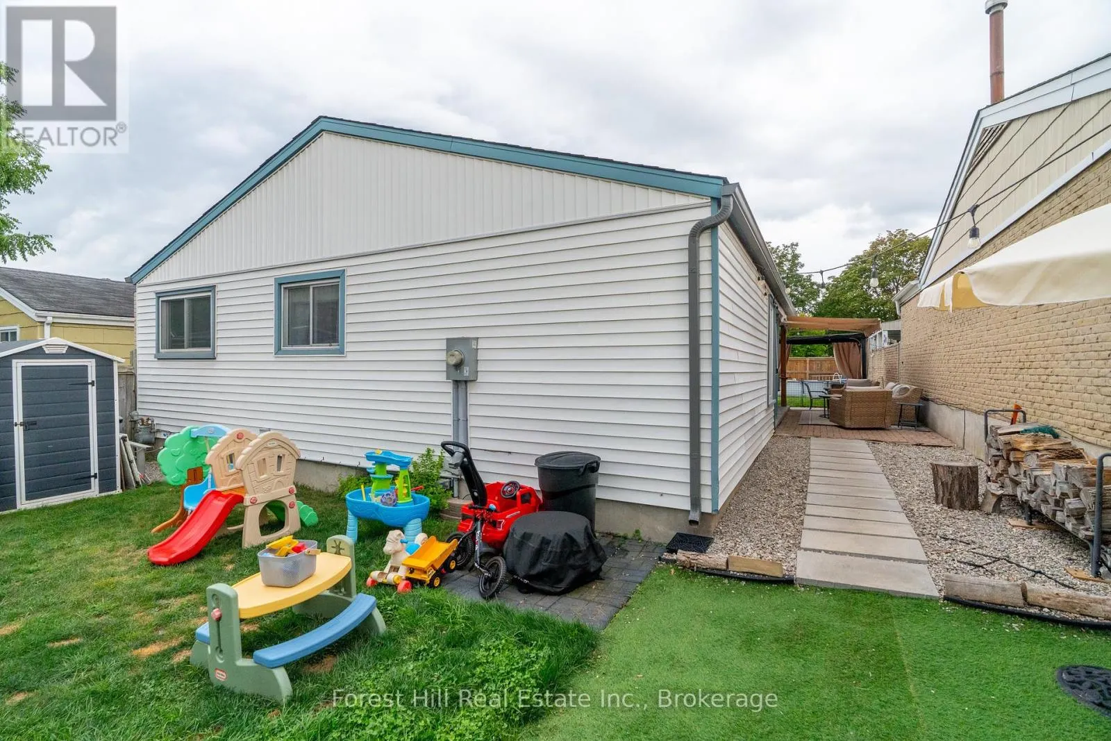 130 PEPPERWOOD CRESCENT