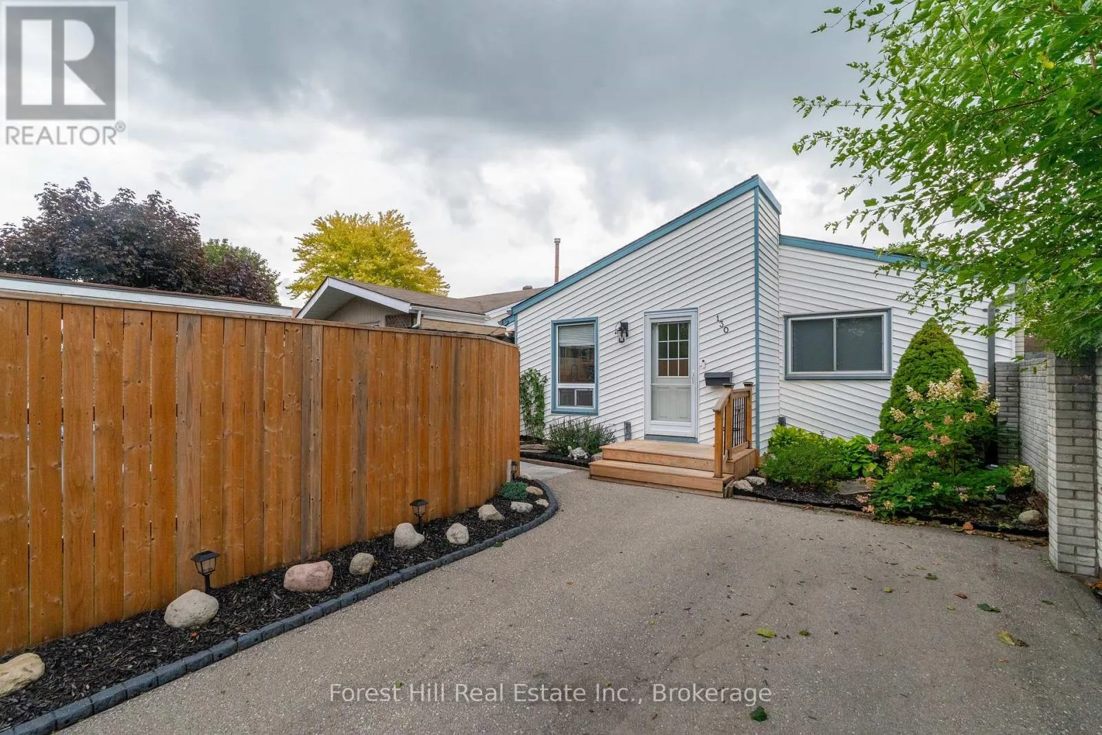 130 PEPPERWOOD CRESCENT