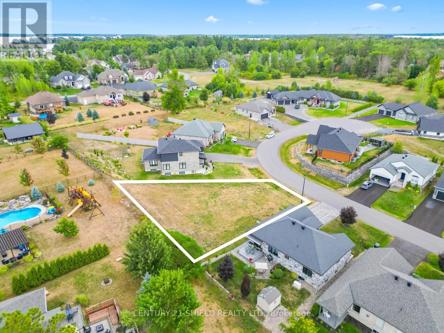 7 MATTHEW KIERAN CRESCENT