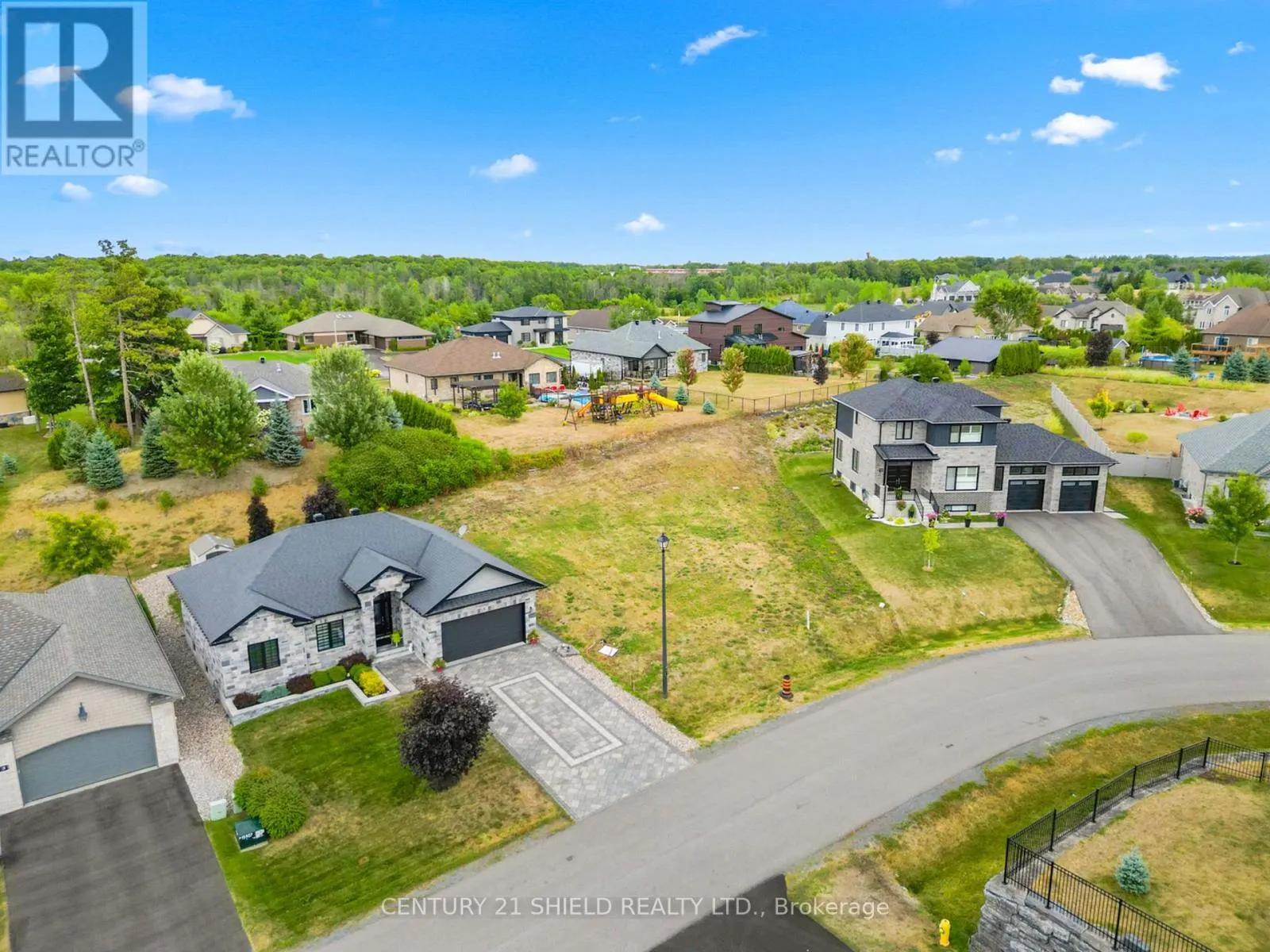 7 MATTHEW KIERAN CRESCENT