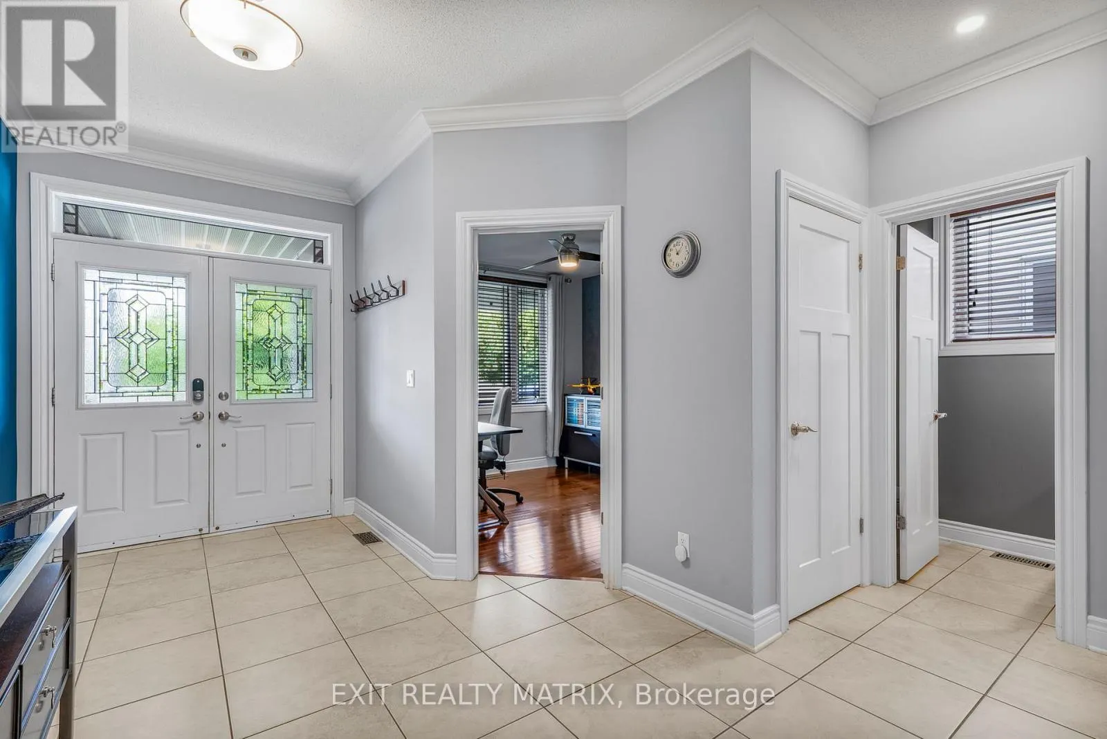 352 OAKCREST WAY