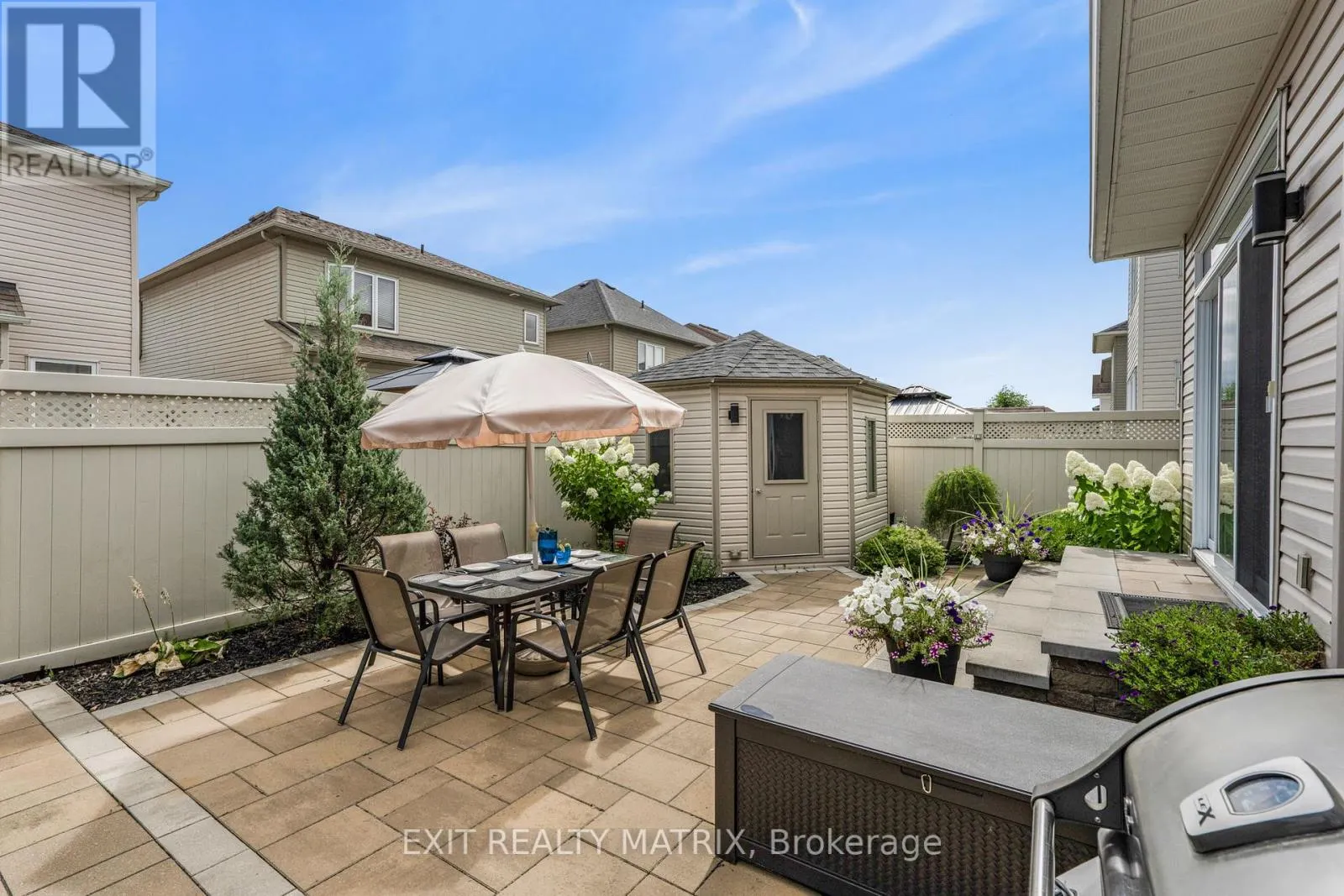 352 OAKCREST WAY