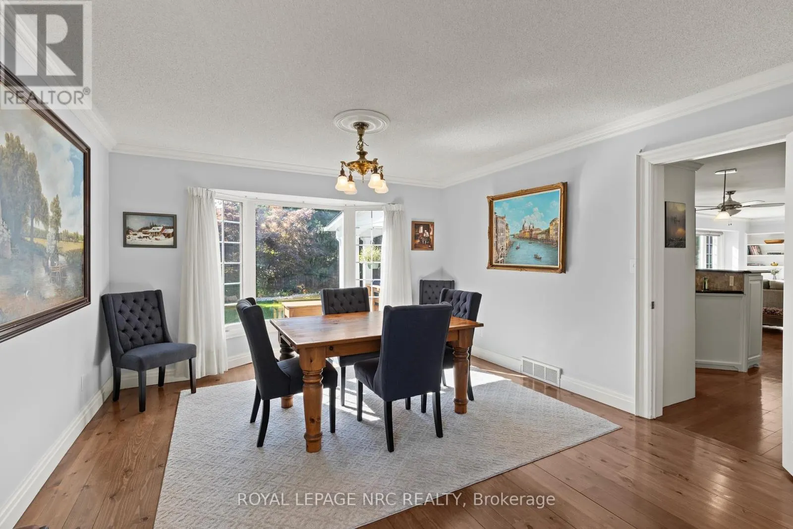 36 CONFEDERATION DRIVE