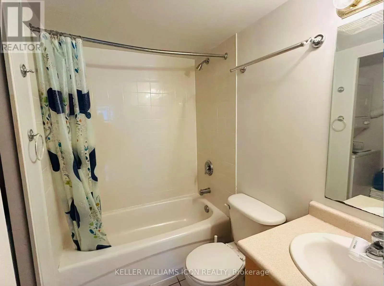 105 - 429 SOMERSET STREET W