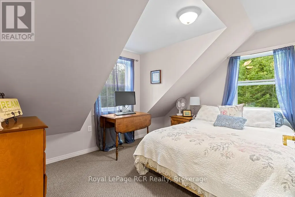 127 LAKEWOOD COUNTRY LANE