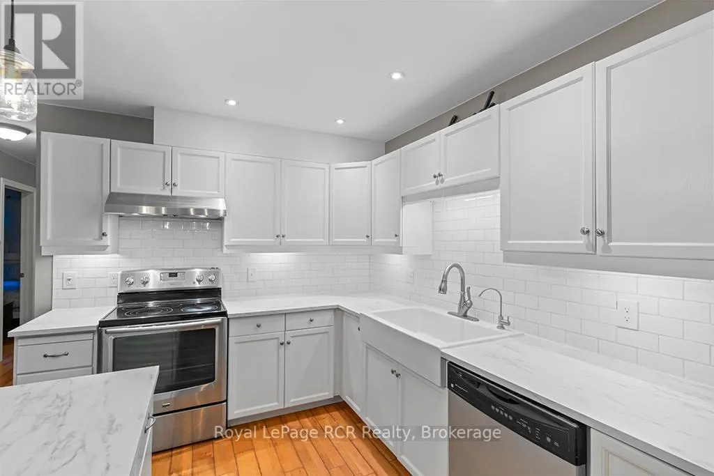 127 LAKEWOOD COUNTRY LANE