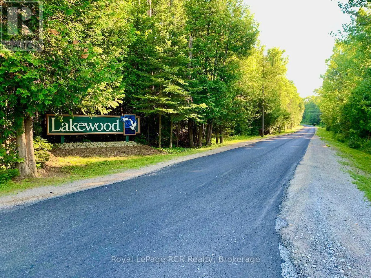 127 LAKEWOOD COUNTRY LANE