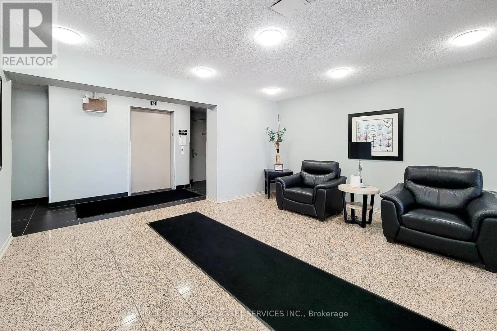 411 - 78 ROEHAMPTON AVENUE