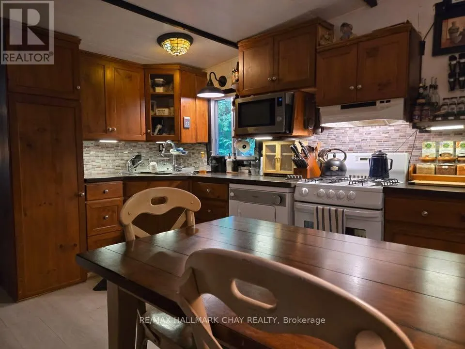 21 - 116 CEDARDALE ROAD