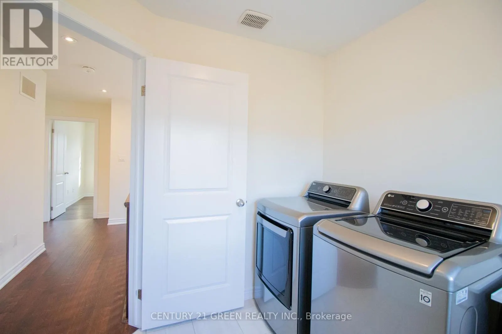 58 PINOT CRESCENT