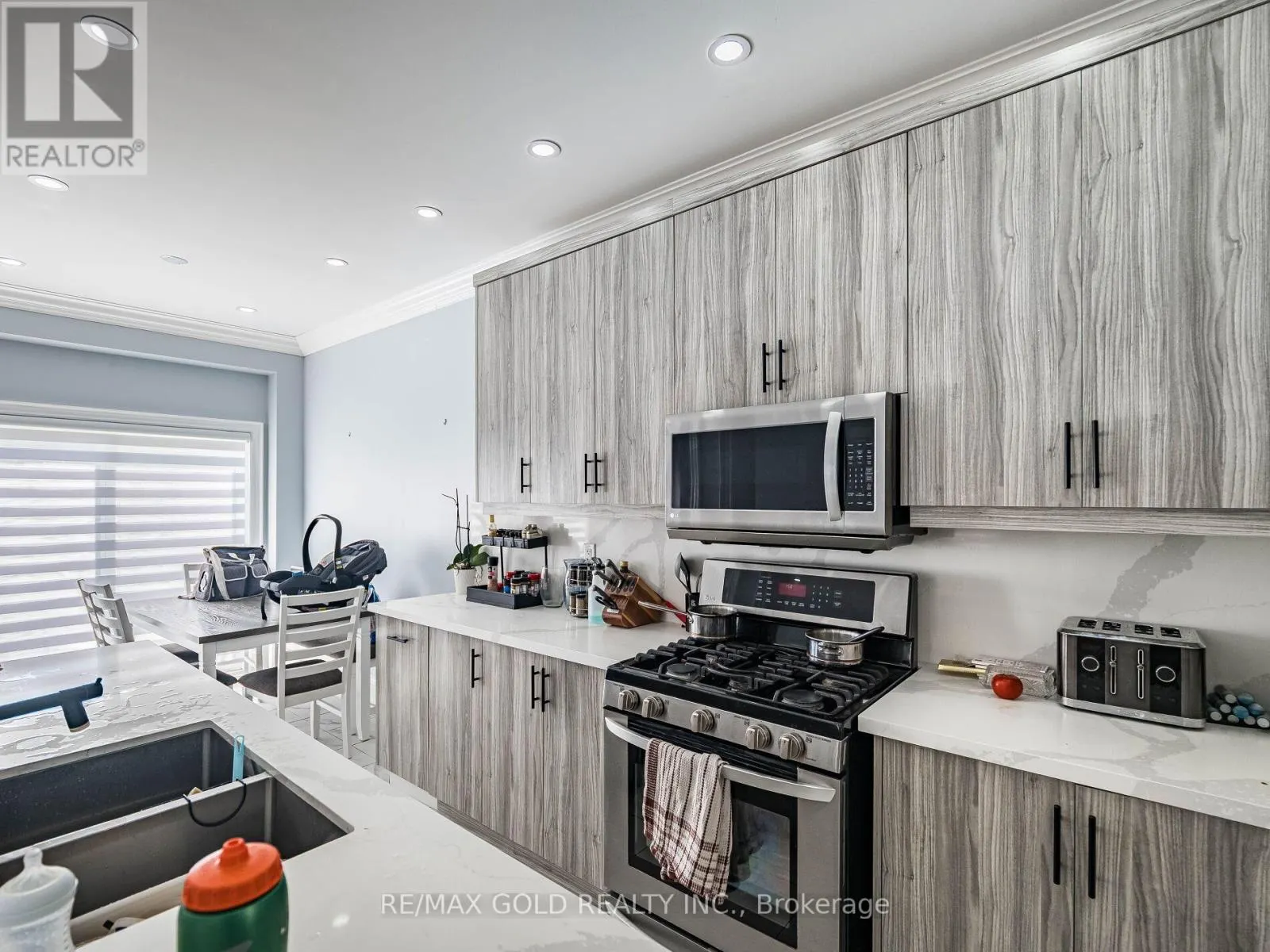 17 COTTONWOOD CRESCENT
