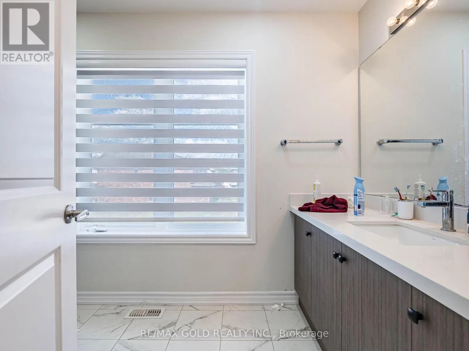 17 COTTONWOOD CRESCENT