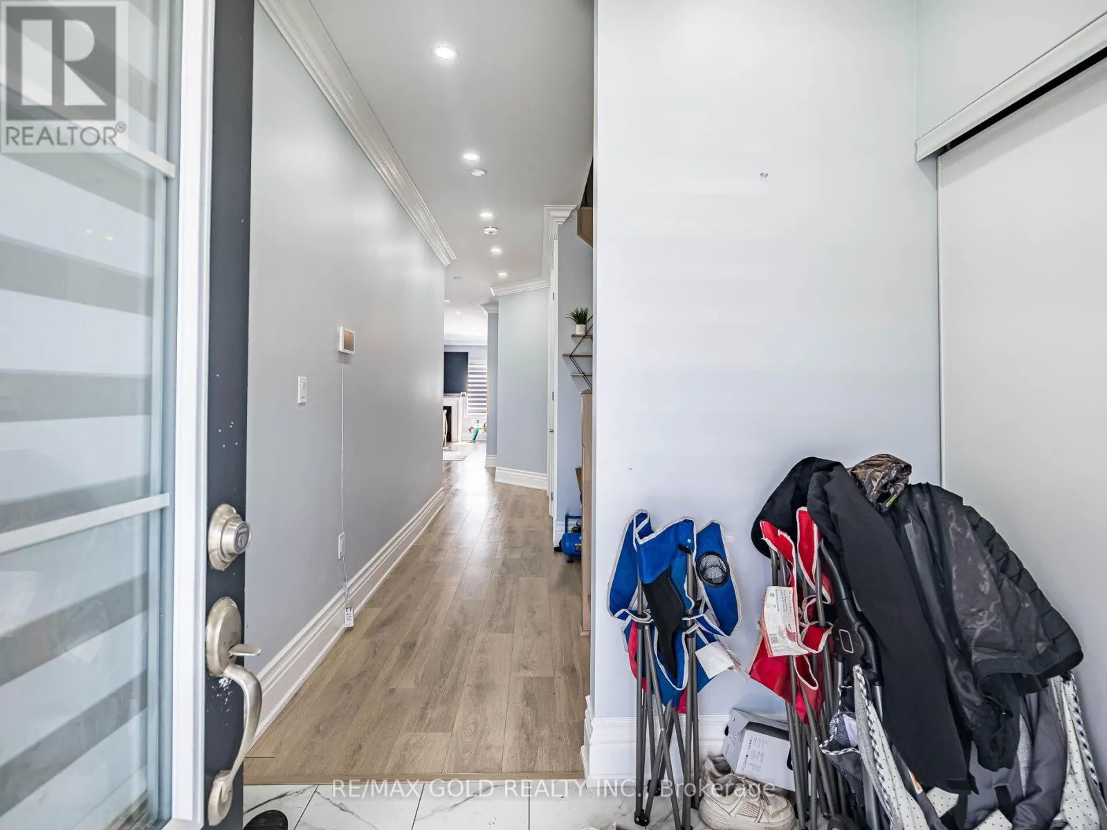 17 COTTONWOOD CRESCENT