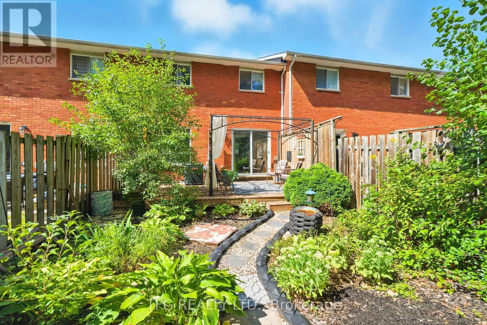 165 SUTHERLAND CRESCENT