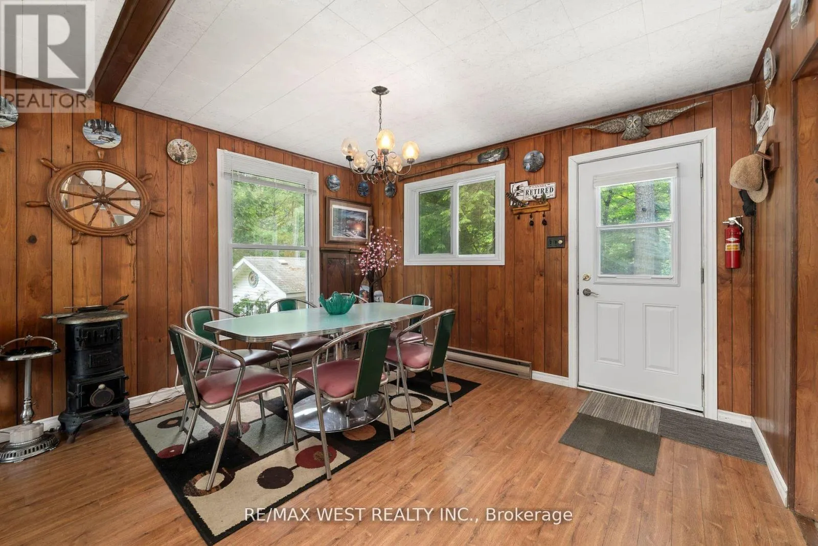 2735 SHEPHERD LANE